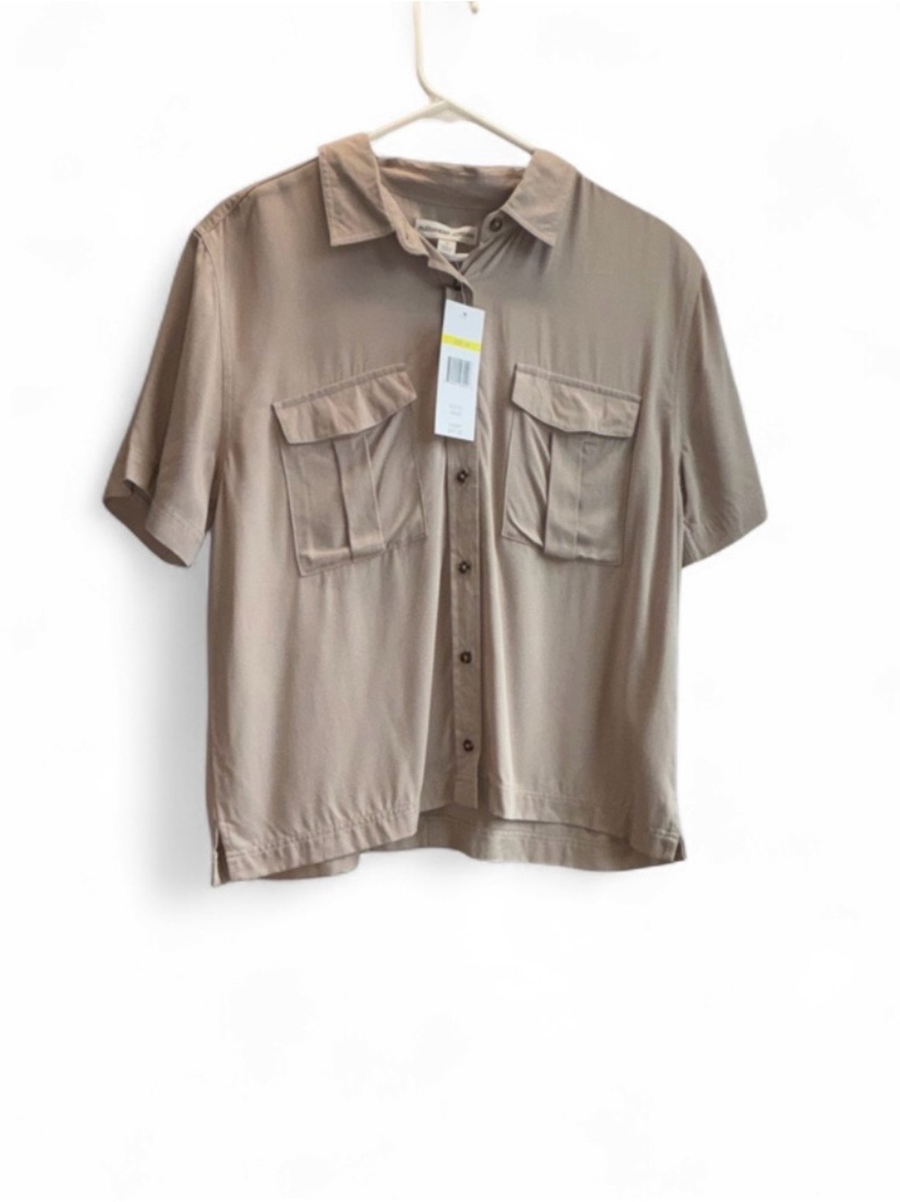 Women's Short-Sleeve Button Front Blouse in Taupe